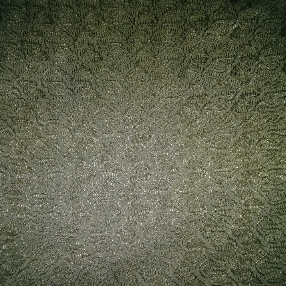 Ivory lace sharkbite blouse - Picture 2 of 3